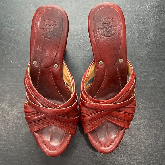 FRYE BOOTS red leather sandal size 7M